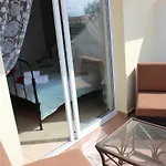 Diana Townhouse 2 公寓