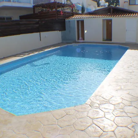Diana Townhouse 2 *