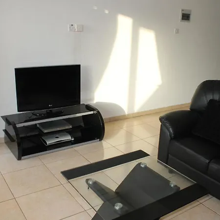 Diana Townhouse 2